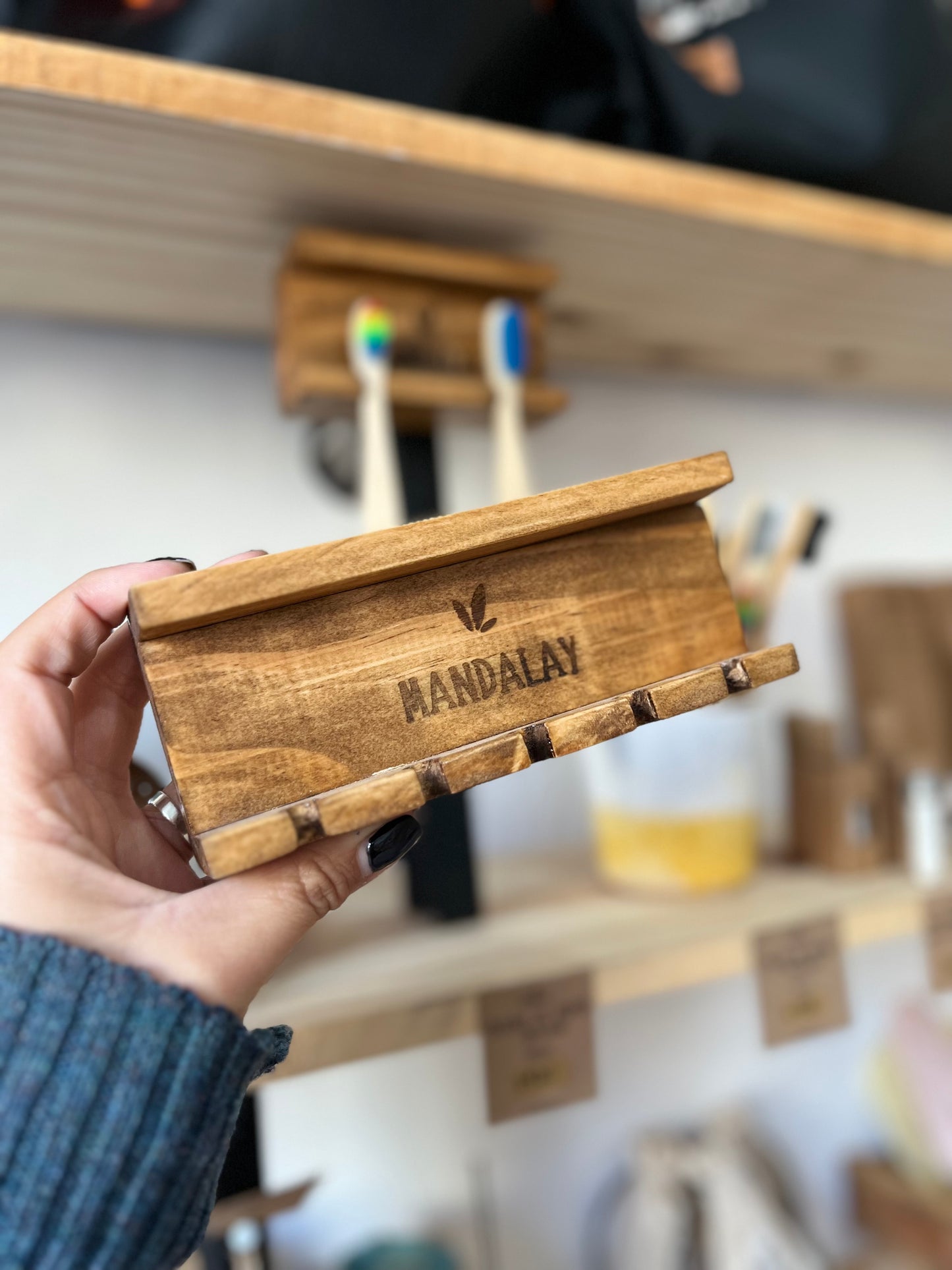 Porta cepillo de dientes de madera